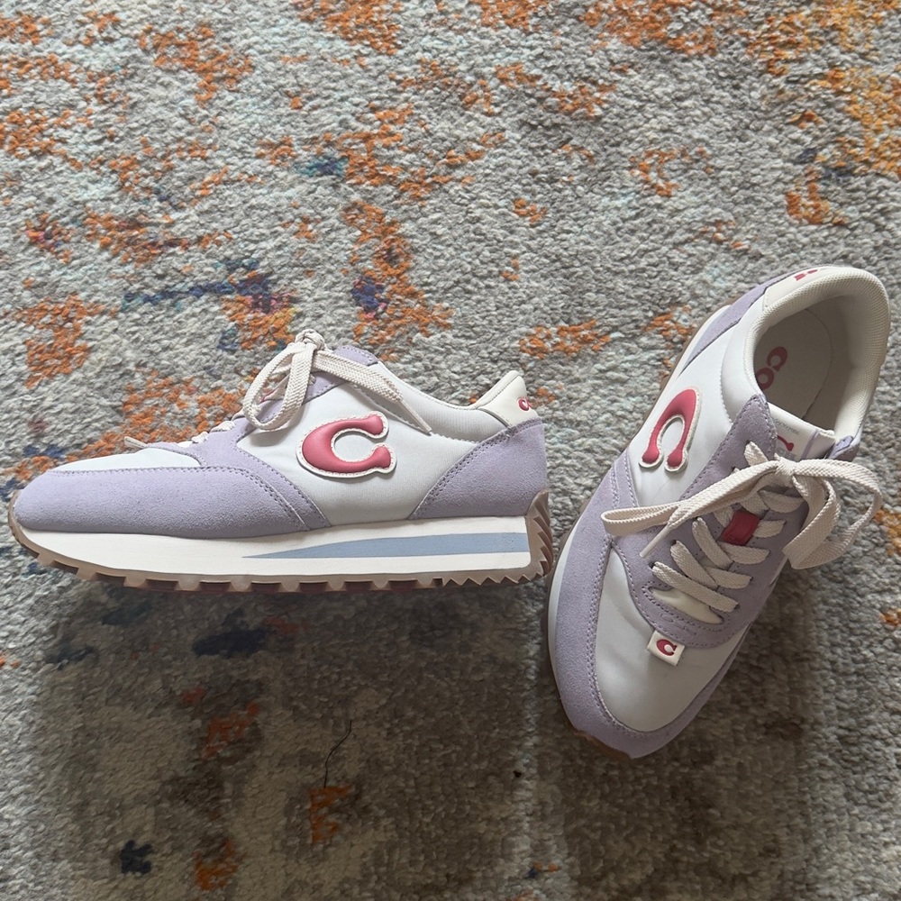 COACH RUNNER LOW TOP SNEAKERS - BARELY WORN